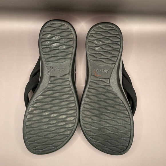 CLARKS™️ 'CLOUDSTEPPER ARLA KAYLIE' Women's Size 7M Black Flatform Flip-Flops - Picture 5 of 8
